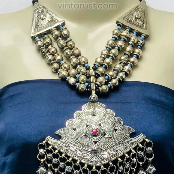 Vintage Beaded Necklace With Pendant, Statement Necklace, Antique Necklace - Picture 3 of 9